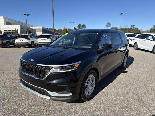 2024 Kia Carnival LX