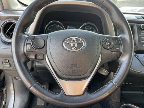 2016 Toyota RAV4 Hybrid XLE