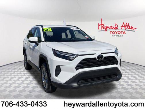 2023 Toyota RAV4 XLE