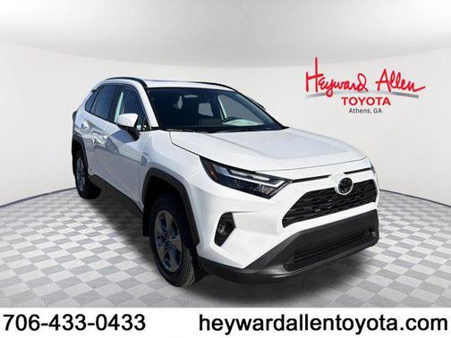 2025 Toyota RAV4 Hybrid XLE