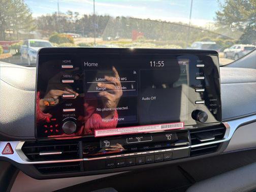 2024 Toyota Sienna LE