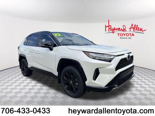 2022 Toyota RAV4 Hybrid SE