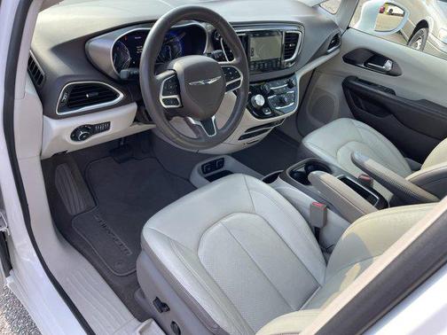 2018 Chrysler Pacifica Touring-L Plus