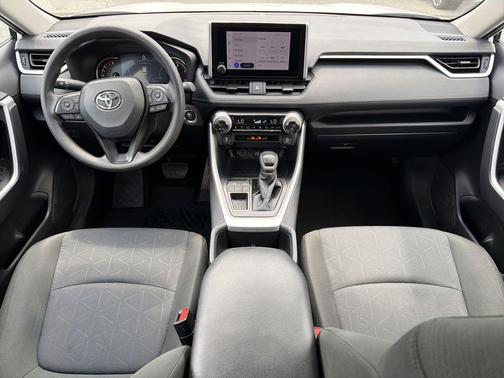 Ice Cap 2025 Toyota RAV4 XLE