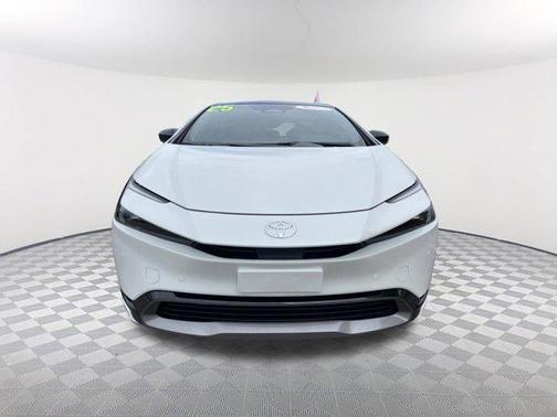 2025 Toyota Prius XLE
