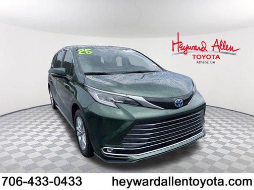 2025 Toyota Sienna Limited 7-Passenger