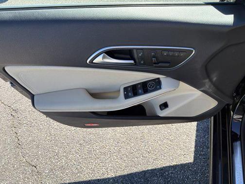 2014 Mercedes-Benz CLA-Class Base