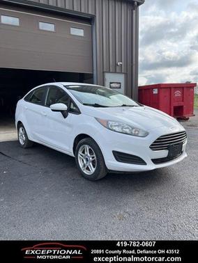 OXFORD WHITE 2019 Ford Fiesta SE