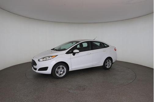 OXFORD WHITE 2019 Ford Fiesta SE