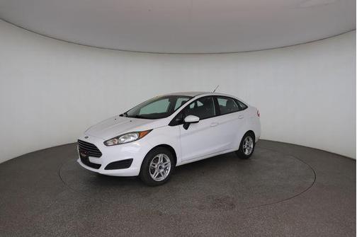 OXFORD WHITE 2019 Ford Fiesta SE