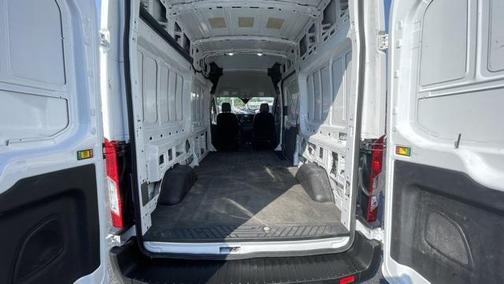 2022 Ford Transit-250 Base