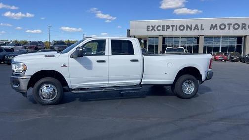 2023 RAM 3500 Tradesman Crew Cab 4x4 8' Box