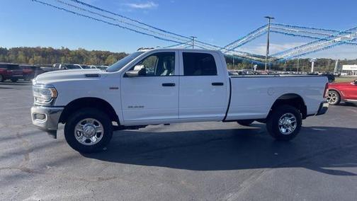 2022 RAM 2500 Tradesman Crew Cab 4x4 8' Box