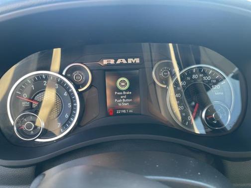 2024 RAM 2500 Big Horn Crew Cab 4x4 6'4' Box