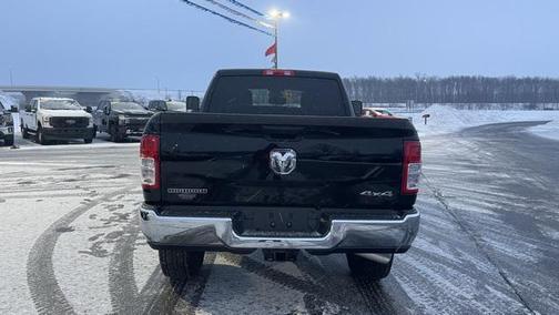 2022 RAM 2500 Big Horn Crew Cab 4x4 6'4' Box