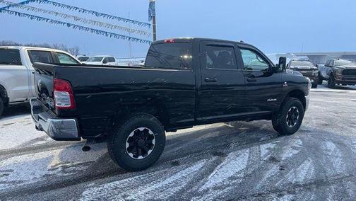2022 RAM 2500 Big Horn Crew Cab 4x4 6'4' Box