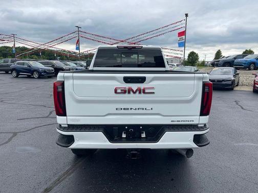 Summit White 2024 GMC Sierra 2500 Denali