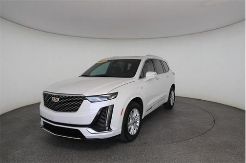 2023 Cadillac XT6 Luxury FWD