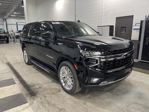 2023 Chevrolet Suburban LS