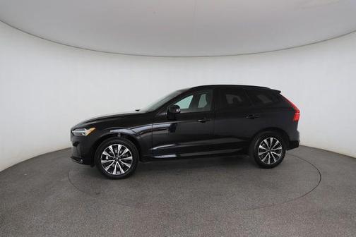 2023 Volvo XC60 B5 Plus Dark Theme