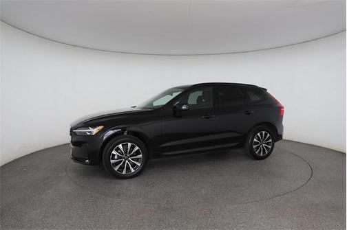 2023 Volvo XC60 B5 Plus Dark Theme