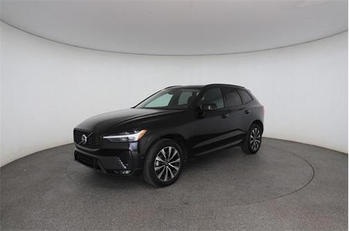 2023 Volvo XC60 B5 Plus Dark Theme