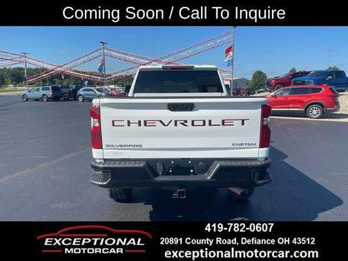 Summit White 2023 Chevrolet Silverado 2500 Custom