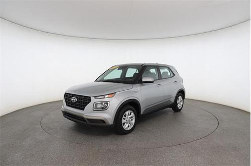 2021 Hyundai VENUE SE