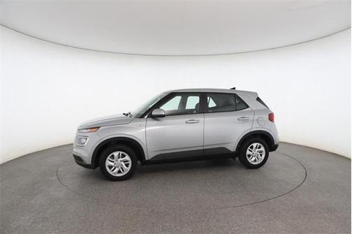 2021 Hyundai VENUE SE