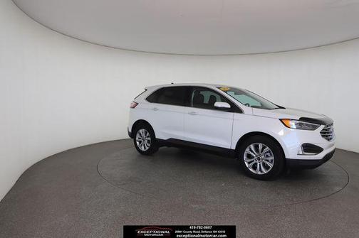 STAR WHITE 2024 Ford Edge Titanium