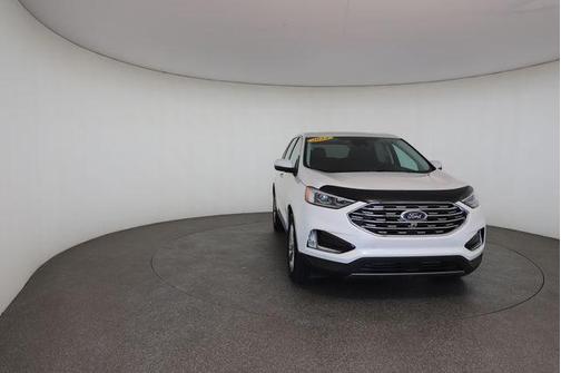 STAR WHITE 2024 Ford Edge Titanium