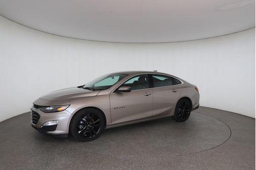 Mineral Gray Metallic 2022 Chevrolet Malibu FWD LT