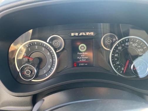 2024 RAM 2500 Big Horn Crew Cab 4x4 6'4' Box