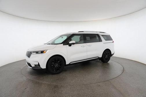 2024 Kia Carnival SX