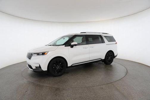 2024 Kia Carnival SX