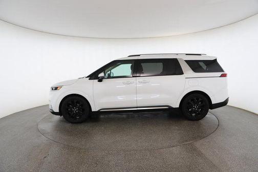 2024 Kia Carnival SX