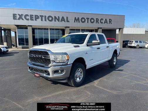 Bright White Clearcoat 2022 RAM 2500 Tradesman Crew Cab 4x4 6'4' Box