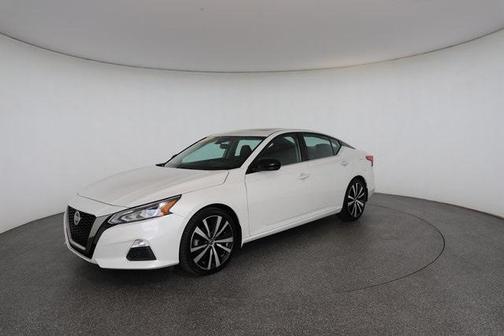 2020 Nissan Altima SR FWD
