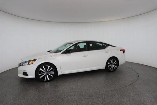 2020 Nissan Altima SR FWD