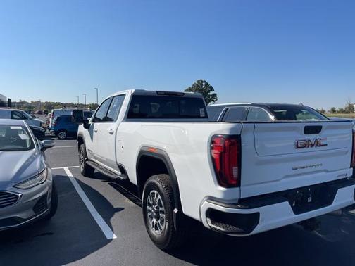 2022 GMC Sierra 2500 AT4