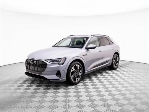 2022 Audi e-tron Premium