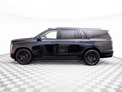 2025 Cadillac Escalade ESV Sport