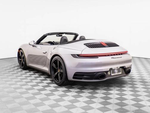 2020 Porsche 911 Carrera 4S Cabriolet