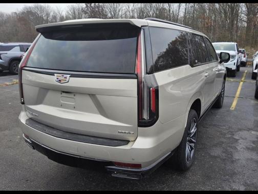 2022 Cadillac Escalade ESV Sport