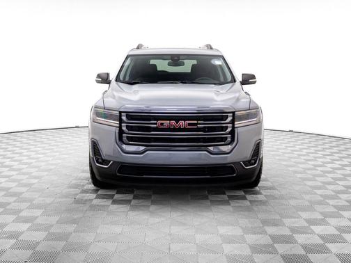 2023 GMC Acadia AWD AT4