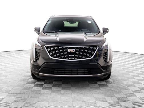 2022 Cadillac XT4 Premium Luxury