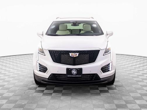 2022 Cadillac XT5 Sport