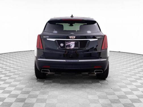 2023 Cadillac XT5 Luxury
