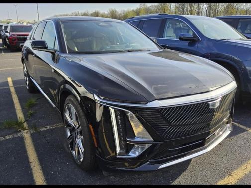 Stellar Black Metallic 2026 Cadillac LYRIQ Signature Luxury