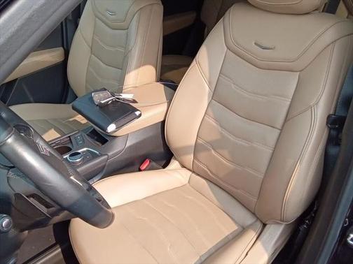 2022 Cadillac XT6 Premium Luxury AWD